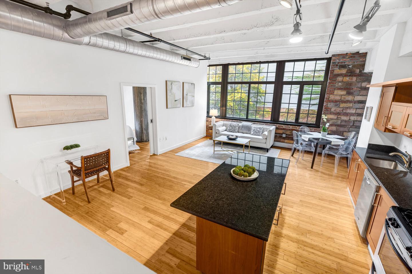 1401 CHURCH ST NW #306, WASHINGTON, District Of Columbia 20005, 2 Bedrooms Bedrooms, ,2 BathroomsBathrooms,Residential,For sale,1401 CHURCH ST NW #306,DCDC2226228 MLS # DCDC2226228
