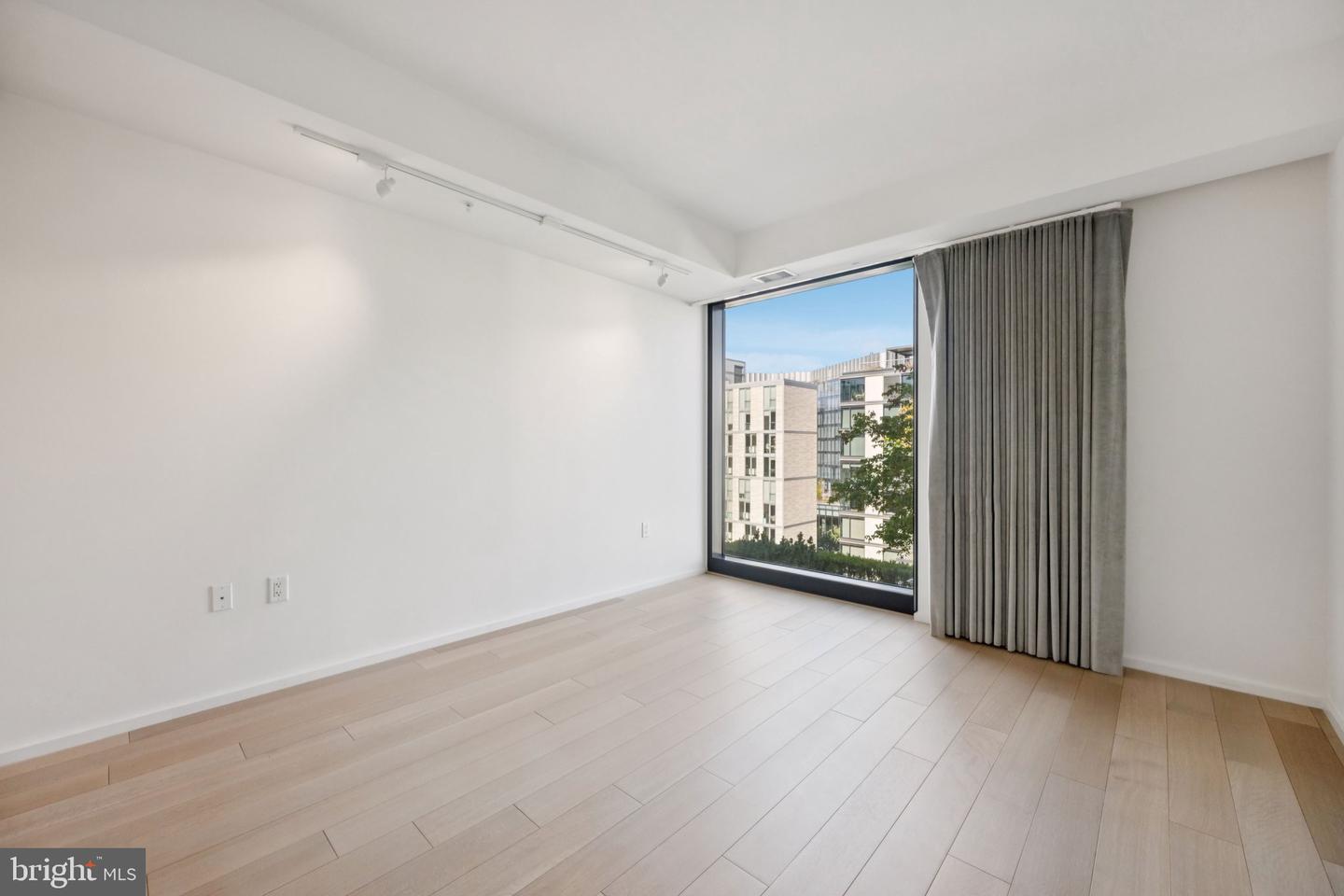 925 H ST NW #903, WASHINGTON, District Of Columbia 20001, 2 Bedrooms Bedrooms, ,2 BathroomsBathrooms,Residential,For sale,925 H ST NW #903,DCDC2226250 MLS # DCDC2226250