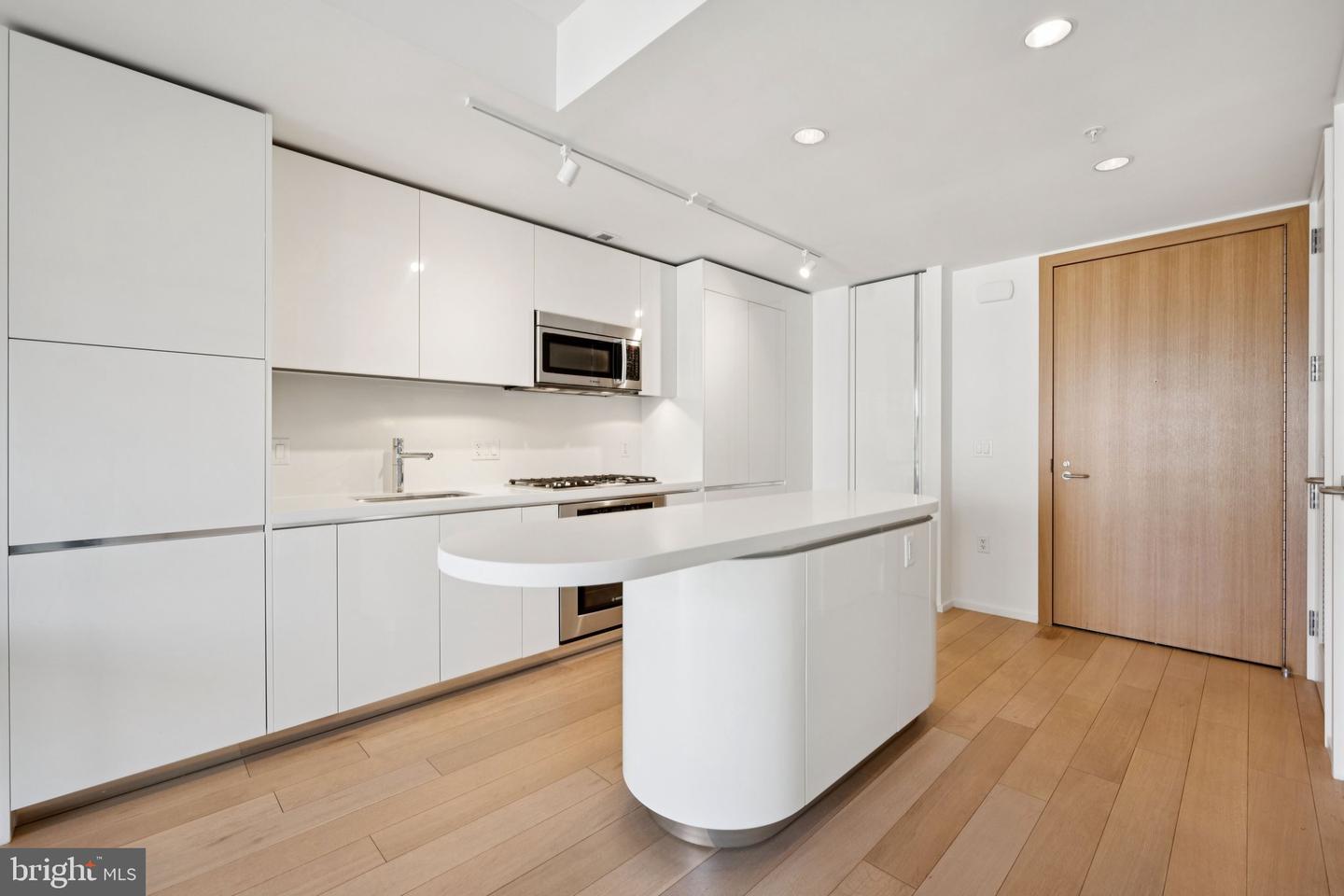 925 H ST NW #903, WASHINGTON, District Of Columbia 20001, 2 Bedrooms Bedrooms, ,2 BathroomsBathrooms,Residential,For sale,925 H ST NW #903,DCDC2226250 MLS # DCDC2226250