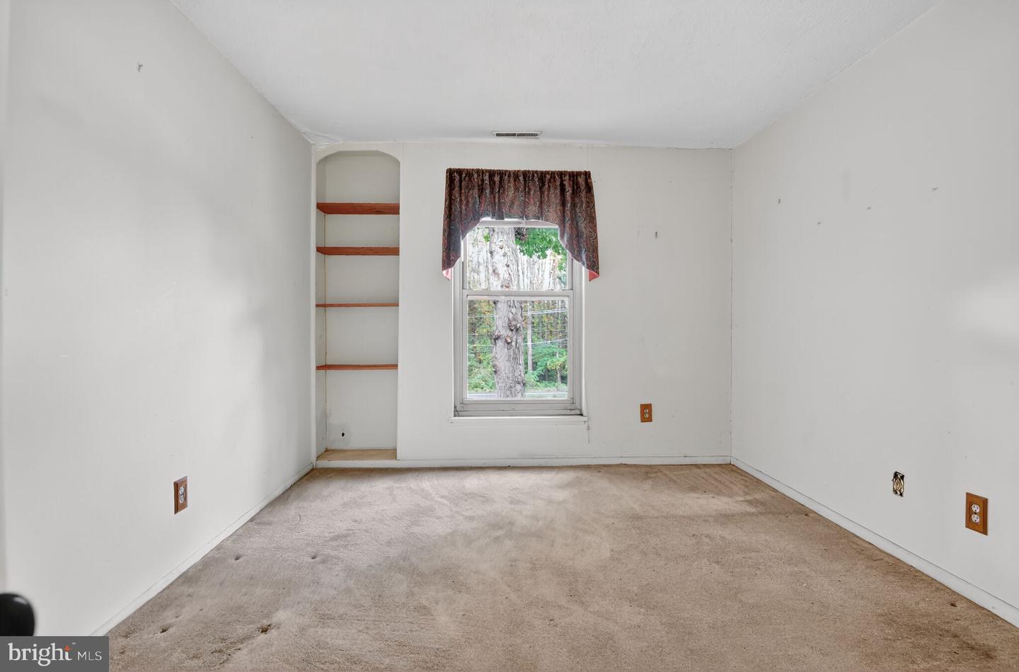 8310 TOBIN RD #23, ANNANDALE, Virginia 22003, 2 Bedrooms Bedrooms, ,1 BathroomBathrooms,Residential,For sale,8310 TOBIN RD #23,VAFX2273518 MLS # VAFX2273518