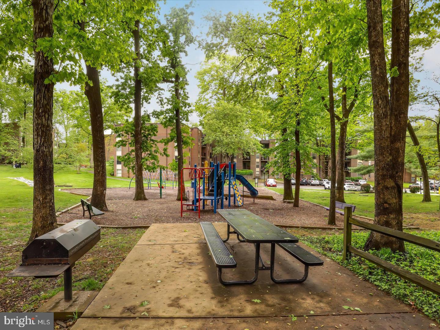 8310 TOBIN RD #23, ANNANDALE, Virginia 22003, 2 Bedrooms Bedrooms, ,1 BathroomBathrooms,Residential,For sale,8310 TOBIN RD #23,VAFX2273518 MLS # VAFX2273518