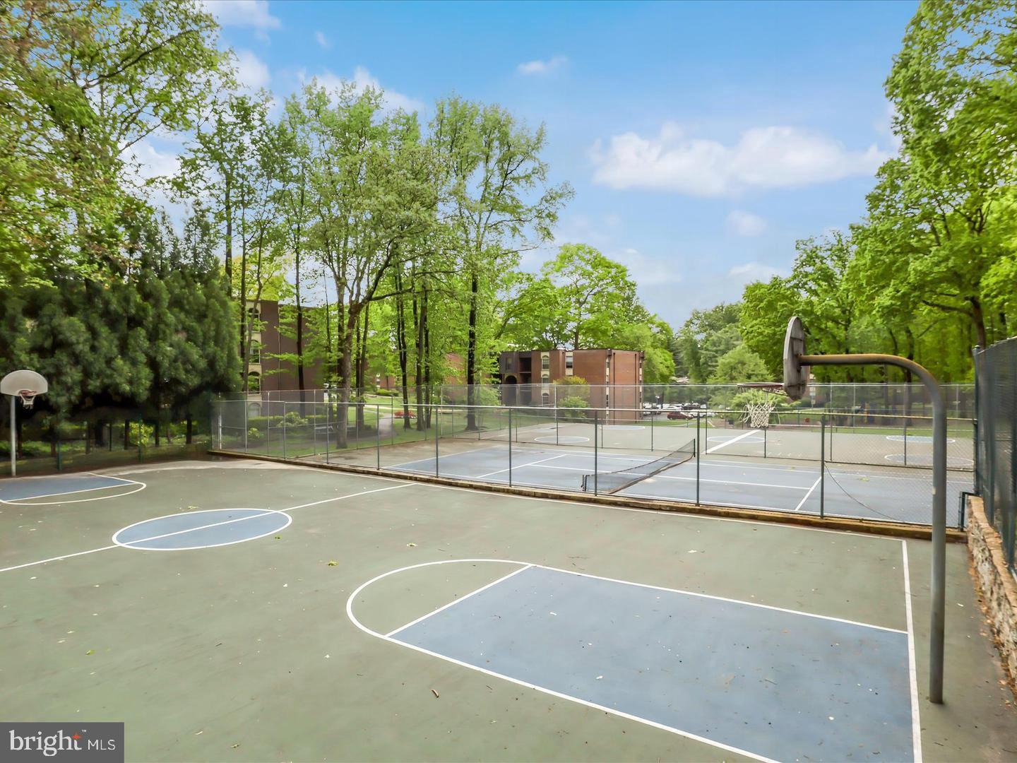 8310 TOBIN RD #23, ANNANDALE, Virginia 22003, 2 Bedrooms Bedrooms, ,1 BathroomBathrooms,Residential,For sale,8310 TOBIN RD #23,VAFX2273518 MLS # VAFX2273518