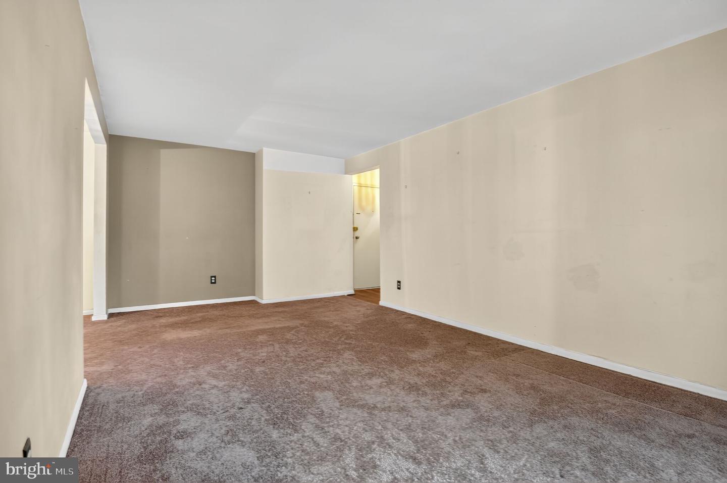 8310 TOBIN RD #23, ANNANDALE, Virginia 22003, 2 Bedrooms Bedrooms, ,1 BathroomBathrooms,Residential,For sale,8310 TOBIN RD #23,VAFX2273518 MLS # VAFX2273518