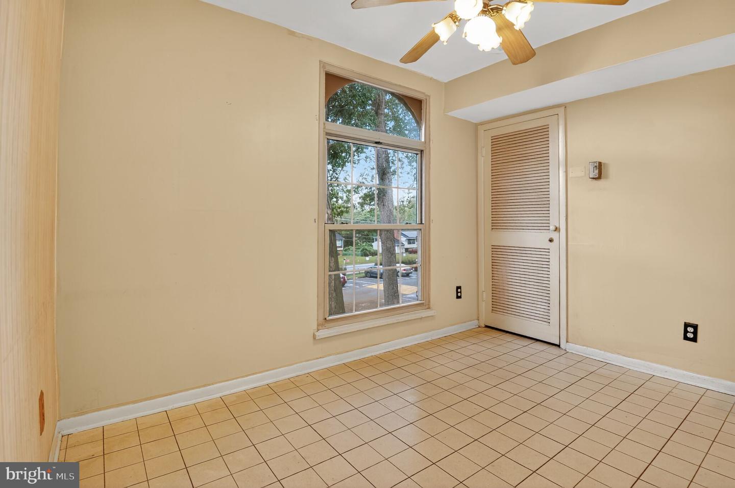 8310 TOBIN RD #23, ANNANDALE, Virginia 22003, 2 Bedrooms Bedrooms, ,1 BathroomBathrooms,Residential,For sale,8310 TOBIN RD #23,VAFX2273518 MLS # VAFX2273518