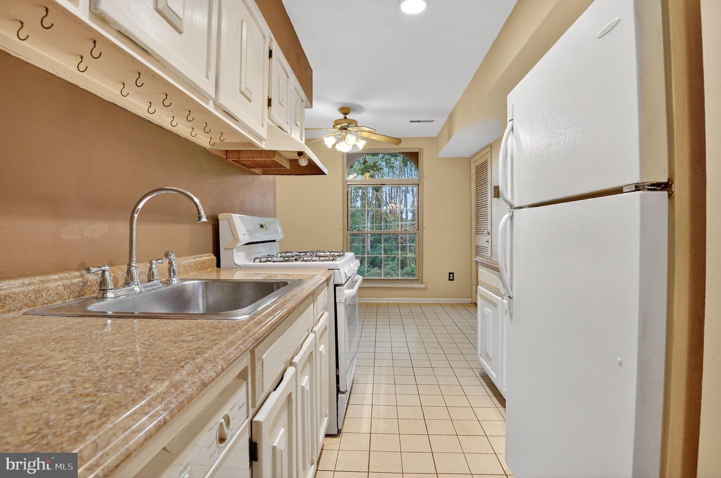 8310 TOBIN RD #23, ANNANDALE, Virginia 22003, 2 Bedrooms Bedrooms, ,1 BathroomBathrooms,Residential,For sale,8310 TOBIN RD #23,VAFX2273518 MLS # VAFX2273518