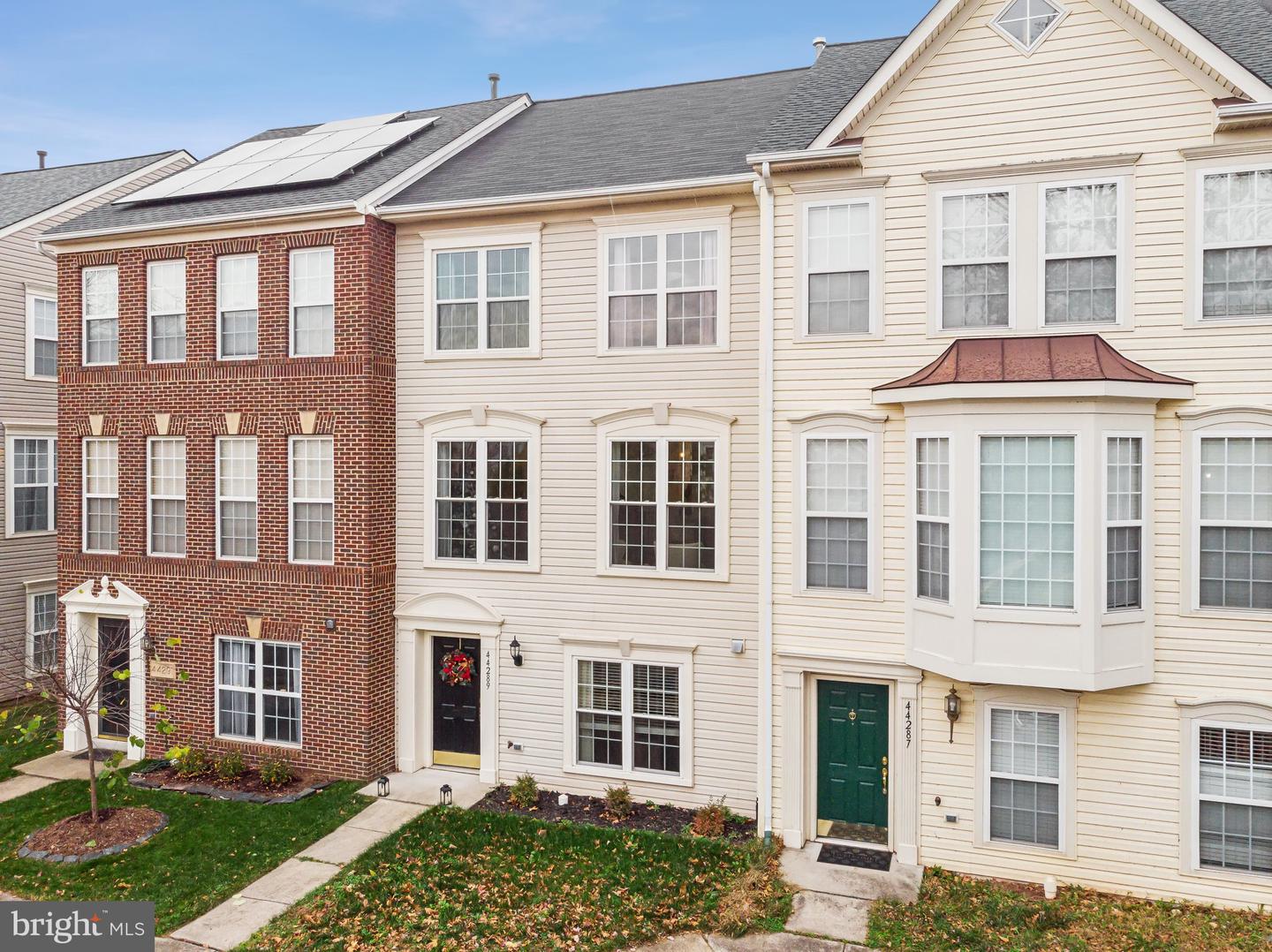 44289 SUSCON SQ, ASHBURN, Virginia 20147, 3 Bedrooms Bedrooms, ,2 BathroomsBathrooms,Residential,For sale,44289 SUSCON SQ,VALO2108404 MLS # VALO2108404
