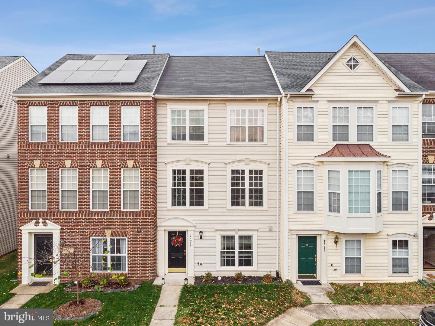 44289 SUSCON SQ, ASHBURN, Virginia 20147, 3 Bedrooms Bedrooms, ,2 BathroomsBathrooms,Residential,For sale,44289 SUSCON SQ,VALO2108404 MLS # VALO2108404