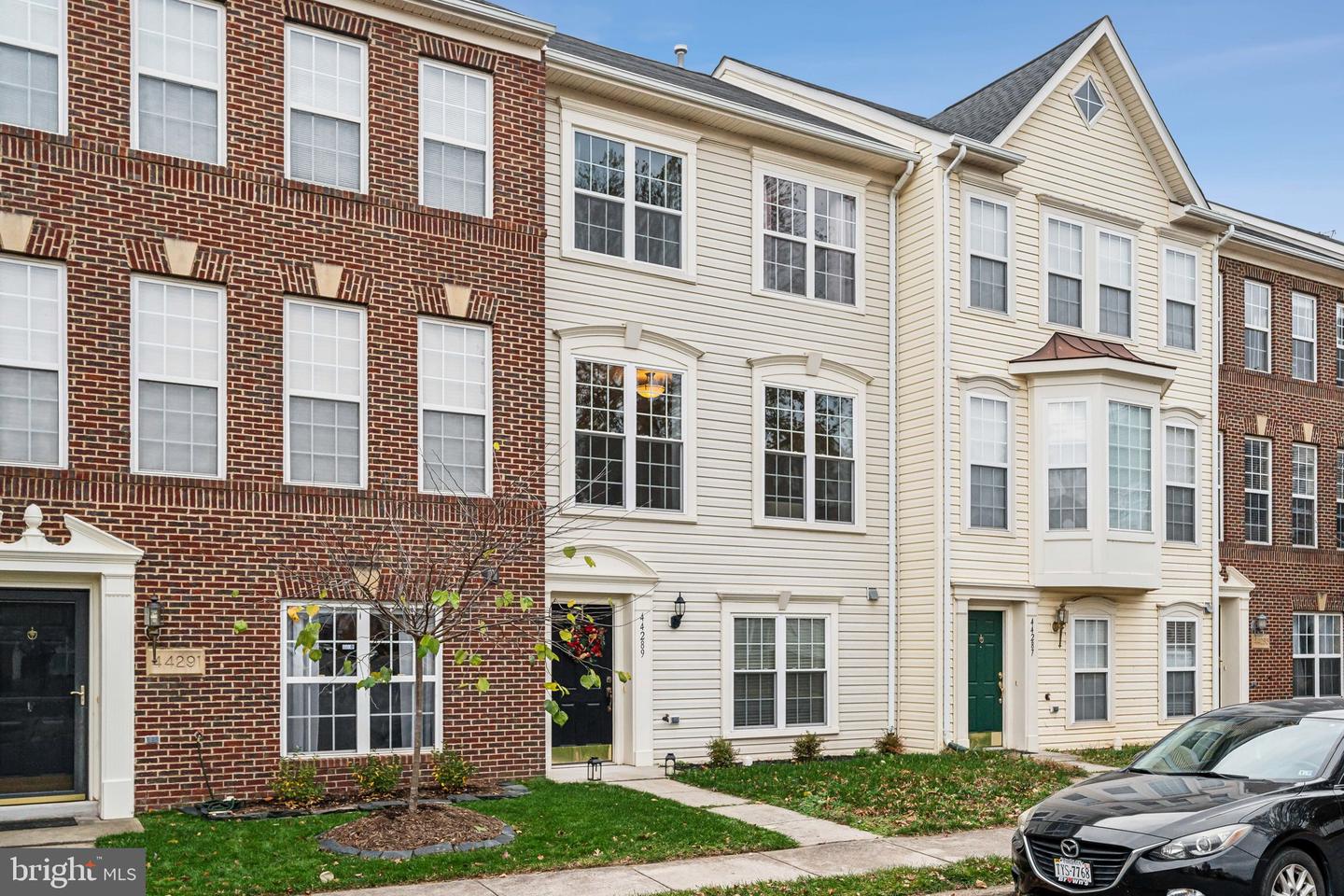 44289 SUSCON SQ, ASHBURN, Virginia 20147, 3 Bedrooms Bedrooms, ,2 BathroomsBathrooms,Residential,For sale,44289 SUSCON SQ,VALO2108404 MLS # VALO2108404