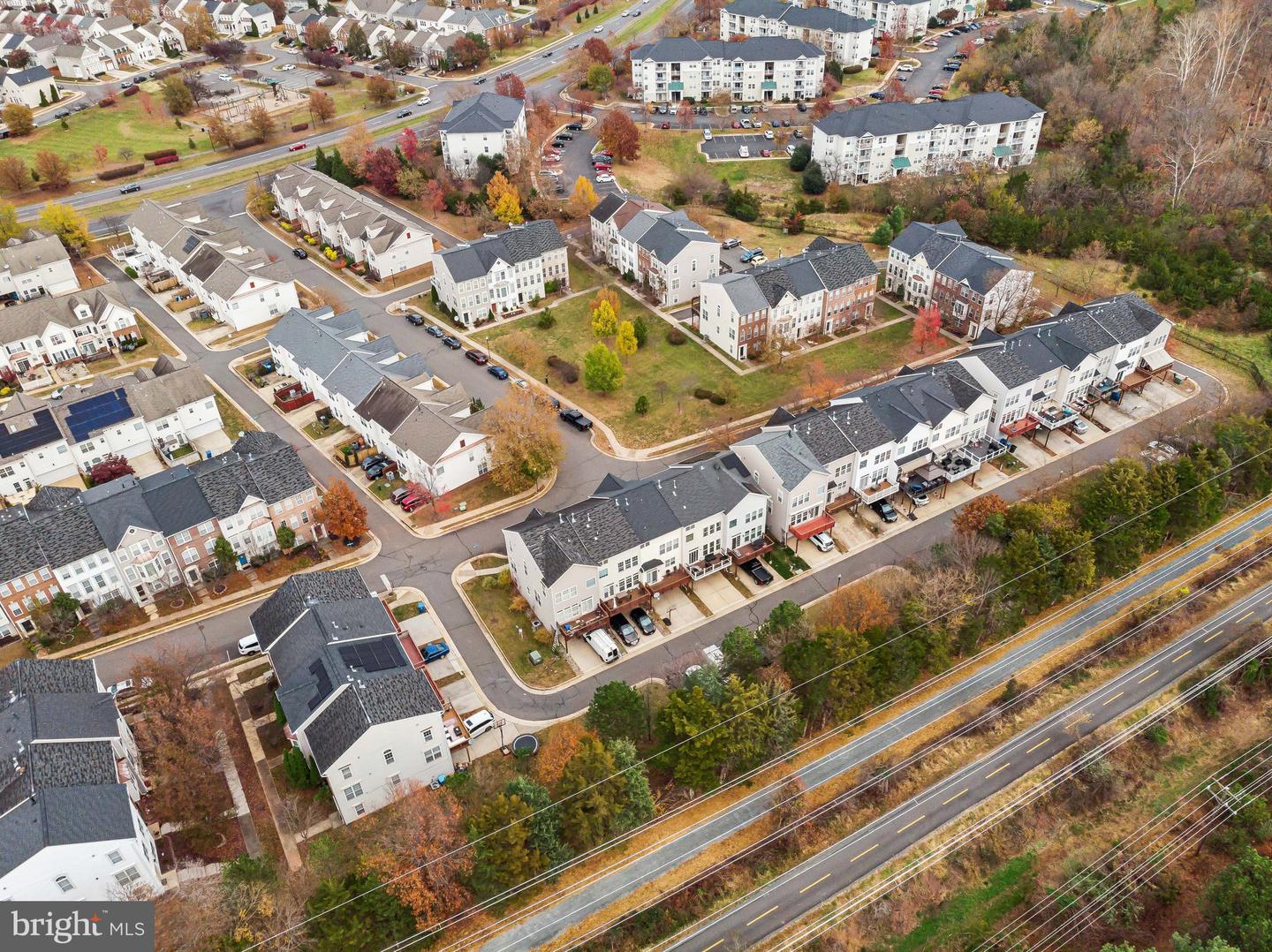 44289 SUSCON SQ, ASHBURN, Virginia 20147, 3 Bedrooms Bedrooms, ,2 BathroomsBathrooms,Residential,For sale,44289 SUSCON SQ,VALO2108404 MLS # VALO2108404