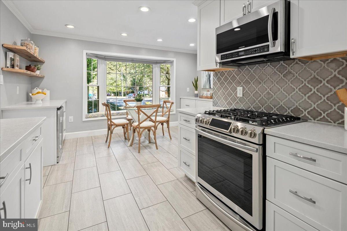 9515 STEVEBROOK RD, FAIRFAX, Virginia 22032, 3 Bedrooms Bedrooms, 10 Rooms Rooms,3 BathroomsBathrooms,Residential,For sale,9515 STEVEBROOK RD,VAFX2273236 MLS # VAFX2273236