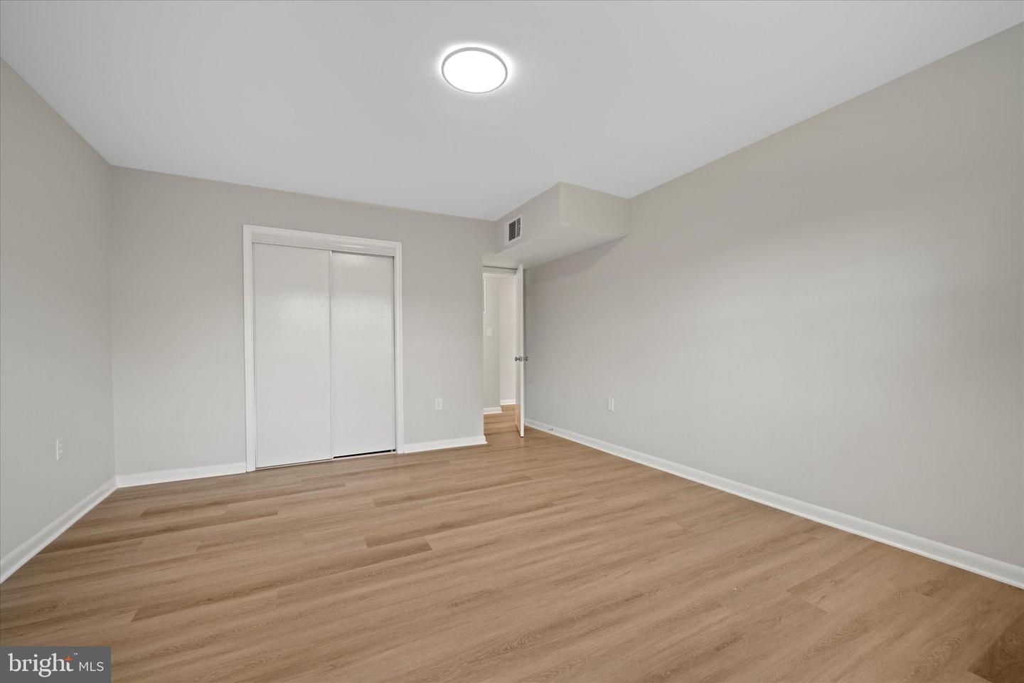 9491 FAIRFAX BLVD #303, FAIRFAX, Virginia 22031, 1 Bedroom Bedrooms, 2 Rooms Rooms,1 BathroomBathrooms,Residential,For sale,9491 FAIRFAX BLVD #303,VAFC2007150 MLS # VAFC2007150