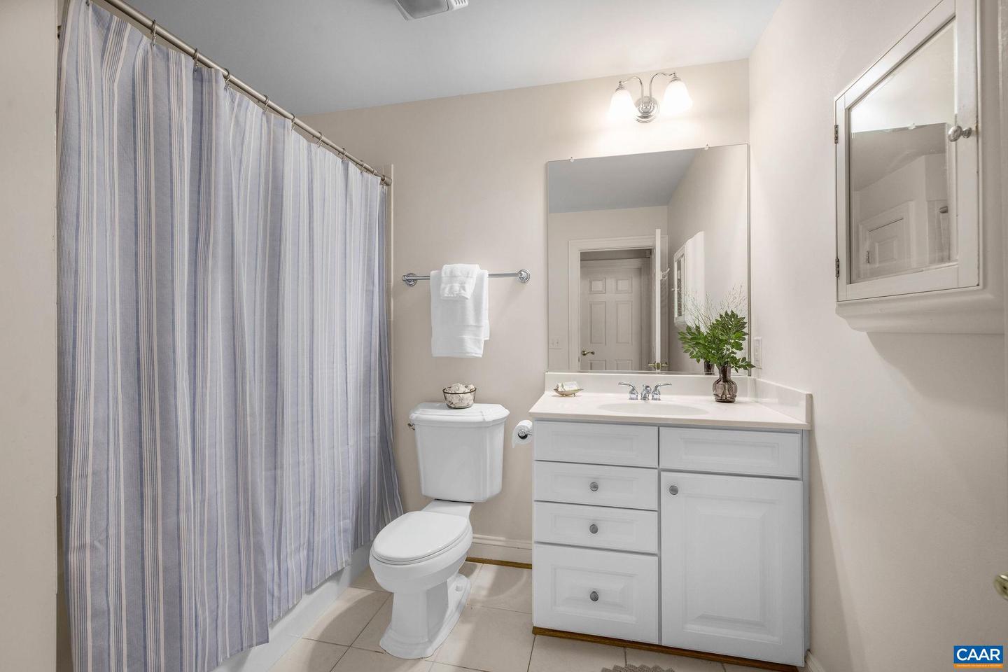 4405 REDWOOD LN, EARLYSVILLE, Virginia 22936, 5 Bedrooms Bedrooms, ,6 BathroomsBathrooms,Residential,For sale,4405 REDWOOD LN,669764 MLS # 669764