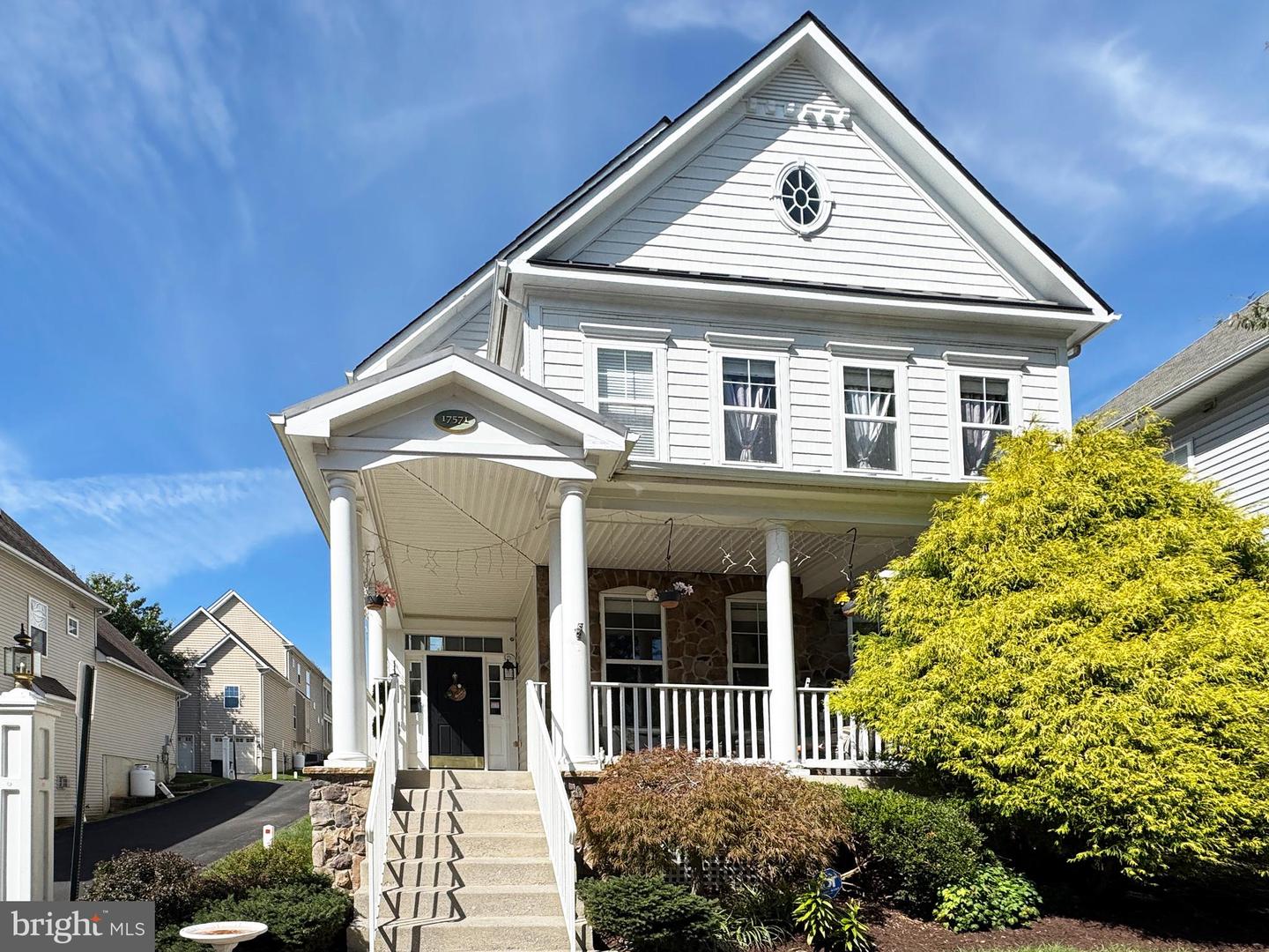17571 LETHRIDGE CIR, ROUND HILL, Virginia 20141, 5 Bedrooms Bedrooms, 1 Room Rooms,4 BathroomsBathrooms,Residential,For sale,17571 LETHRIDGE CIR,VALO2108446 MLS # VALO2108446