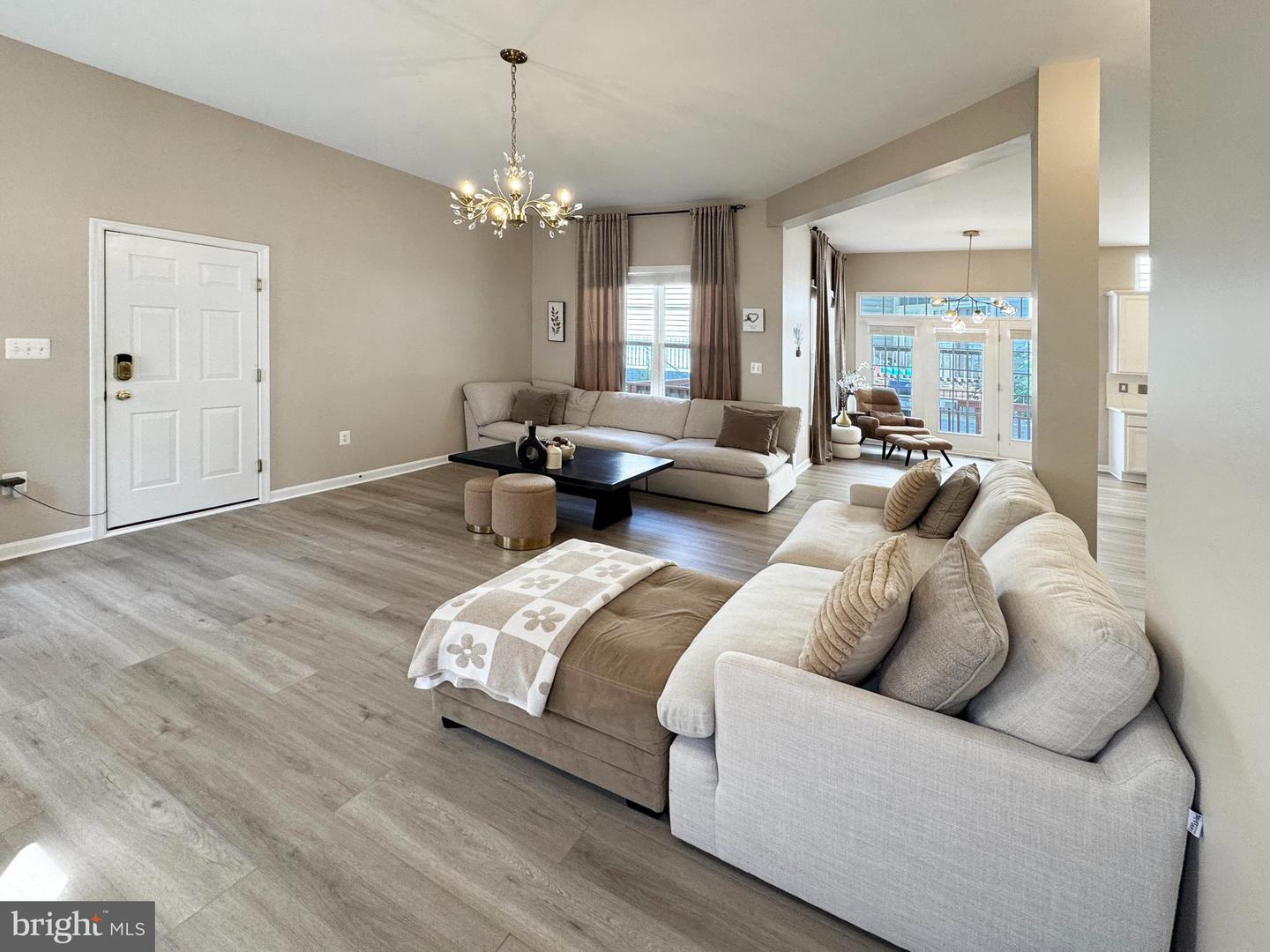 17571 LETHRIDGE CIR, ROUND HILL, Virginia 20141, 5 Bedrooms Bedrooms, 1 Room Rooms,4 BathroomsBathrooms,Residential,For sale,17571 LETHRIDGE CIR,VALO2108446 MLS # VALO2108446