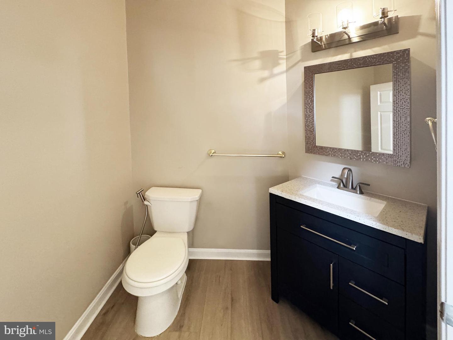17571 LETHRIDGE CIR, ROUND HILL, Virginia 20141, 5 Bedrooms Bedrooms, 1 Room Rooms,4 BathroomsBathrooms,Residential,For sale,17571 LETHRIDGE CIR,VALO2108446 MLS # VALO2108446