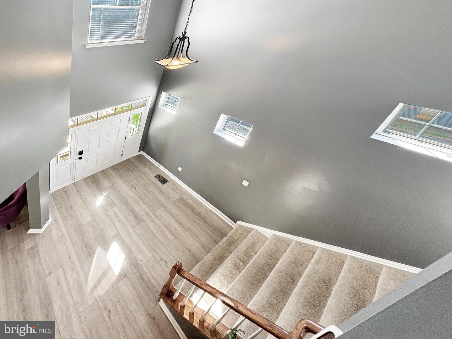 17571 LETHRIDGE CIR, ROUND HILL, Virginia 20141, 5 Bedrooms Bedrooms, 1 Room Rooms,4 BathroomsBathrooms,Residential,For sale,17571 LETHRIDGE CIR,VALO2108446 MLS # VALO2108446