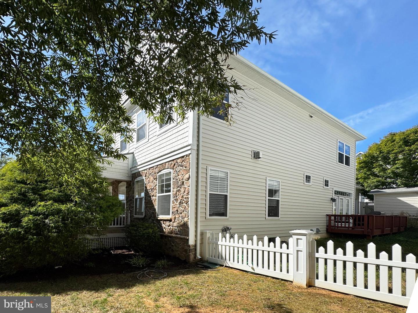 17571 LETHRIDGE CIR, ROUND HILL, Virginia 20141, 5 Bedrooms Bedrooms, 1 Room Rooms,4 BathroomsBathrooms,Residential,For sale,17571 LETHRIDGE CIR,VALO2108446 MLS # VALO2108446