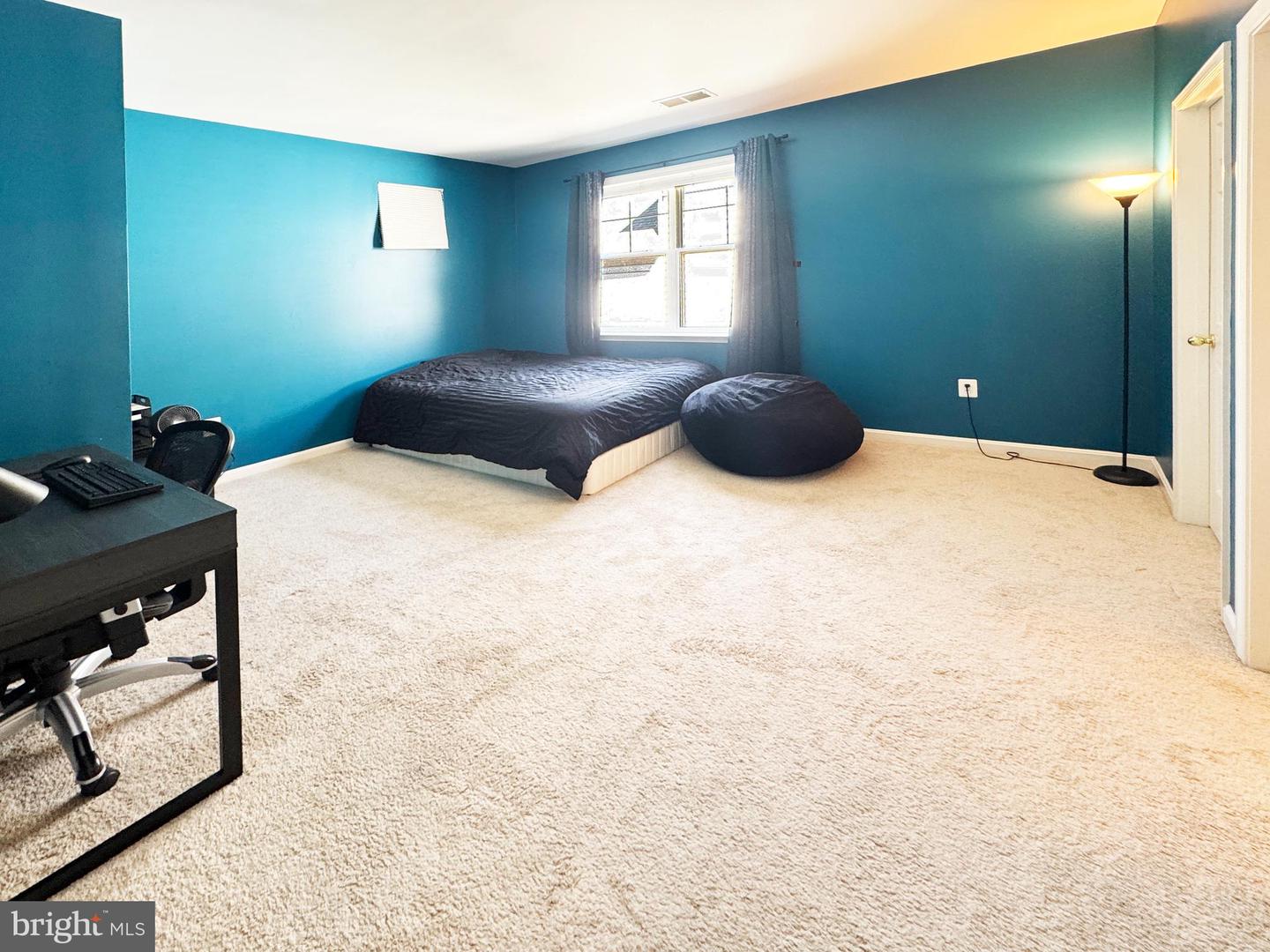 17571 LETHRIDGE CIR, ROUND HILL, Virginia 20141, 5 Bedrooms Bedrooms, 1 Room Rooms,4 BathroomsBathrooms,Residential,For sale,17571 LETHRIDGE CIR,VALO2108446 MLS # VALO2108446