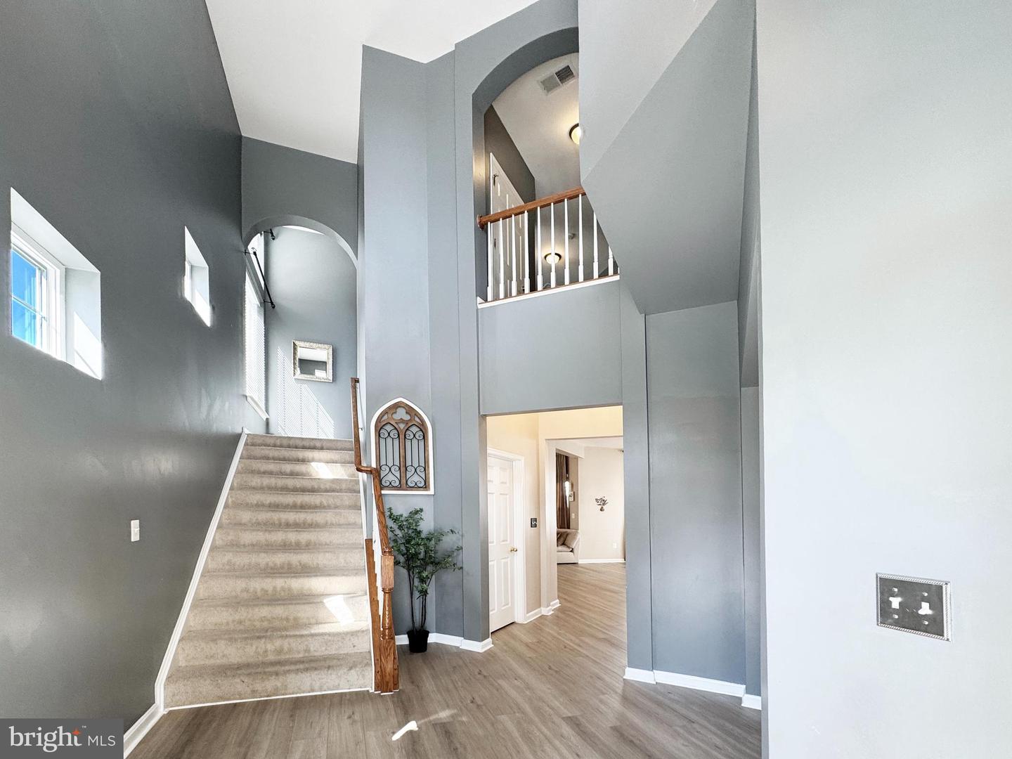 17571 LETHRIDGE CIR, ROUND HILL, Virginia 20141, 5 Bedrooms Bedrooms, 1 Room Rooms,4 BathroomsBathrooms,Residential,For sale,17571 LETHRIDGE CIR,VALO2108446 MLS # VALO2108446
