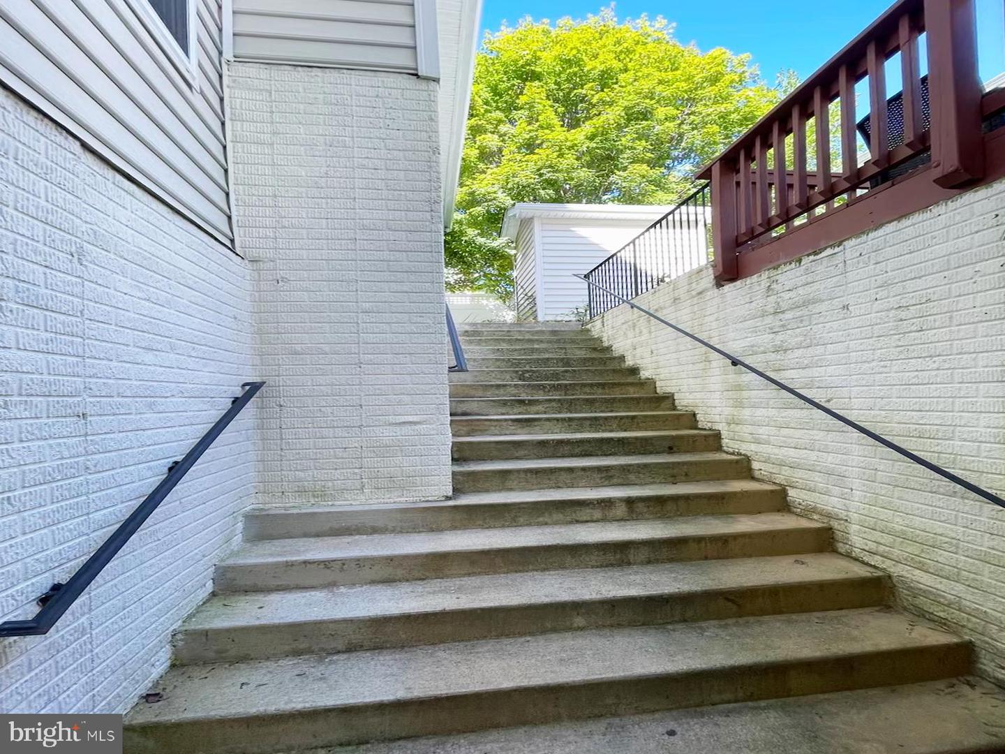 17571 LETHRIDGE CIR, ROUND HILL, Virginia 20141, 5 Bedrooms Bedrooms, 1 Room Rooms,4 BathroomsBathrooms,Residential,For sale,17571 LETHRIDGE CIR,VALO2108446 MLS # VALO2108446