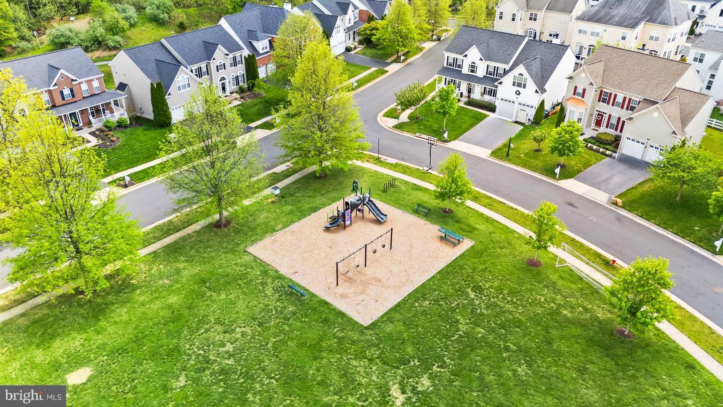 17571 LETHRIDGE CIR, ROUND HILL, Virginia 20141, 5 Bedrooms Bedrooms, 1 Room Rooms,4 BathroomsBathrooms,Residential,For sale,17571 LETHRIDGE CIR,VALO2108446 MLS # VALO2108446