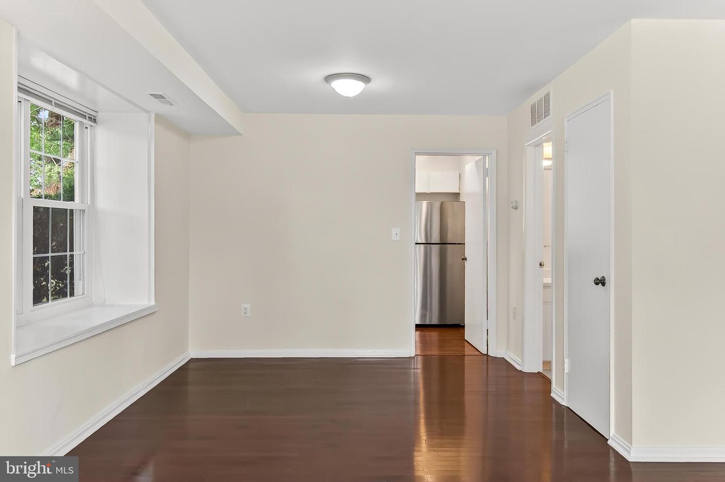 3827 KELLER AVE, ALEXANDRIA, Virginia 22302, 2 Bedrooms Bedrooms, ,1 BathroomBathrooms,Residential,For sale,3827 KELLER AVE,VAAX2050634 MLS # VAAX2050634