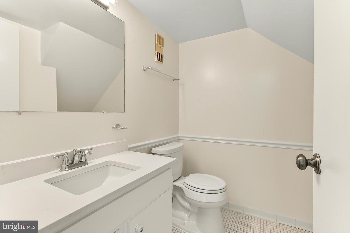 3827 KELLER AVE, ALEXANDRIA, Virginia 22302, 2 Bedrooms Bedrooms, ,1 BathroomBathrooms,Residential,For sale,3827 KELLER AVE,VAAX2050634 MLS # VAAX2050634