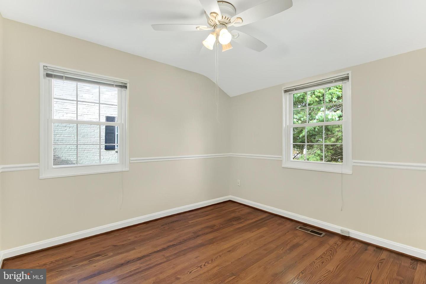 3827 KELLER AVE, ALEXANDRIA, Virginia 22302, 2 Bedrooms Bedrooms, ,1 BathroomBathrooms,Residential,For sale,3827 KELLER AVE,VAAX2050634 MLS # VAAX2050634