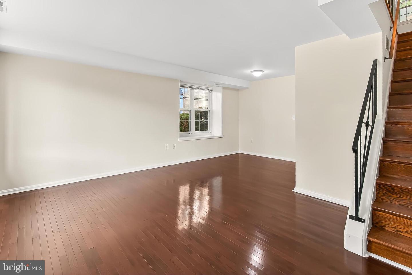 3827 KELLER AVE, ALEXANDRIA, Virginia 22302, 2 Bedrooms Bedrooms, ,1 BathroomBathrooms,Residential,For sale,3827 KELLER AVE,VAAX2050634 MLS # VAAX2050634