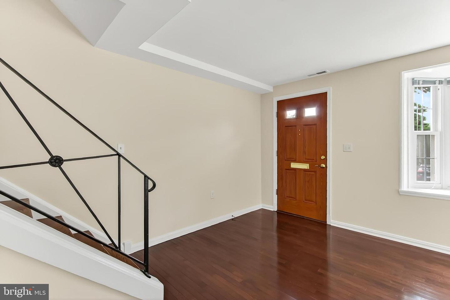 3827 KELLER AVE, ALEXANDRIA, Virginia 22302, 2 Bedrooms Bedrooms, ,1 BathroomBathrooms,Residential,For sale,3827 KELLER AVE,VAAX2050634 MLS # VAAX2050634