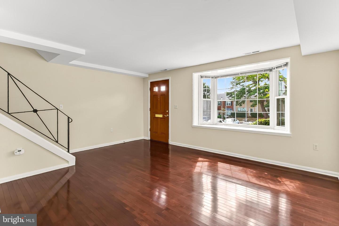 3827 KELLER AVE, ALEXANDRIA, Virginia 22302, 2 Bedrooms Bedrooms, ,1 BathroomBathrooms,Residential,For sale,3827 KELLER AVE,VAAX2050634 MLS # VAAX2050634