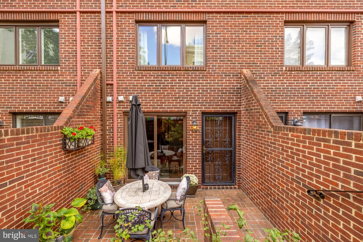 1715 15TH ST NW #44, WASHINGTON, District Of Columbia 20009, 1 Bedroom Bedrooms, ,1 BathroomBathrooms,Residential,For sale,1715 15TH ST NW #44,DCDC2226042 MLS # DCDC2226042