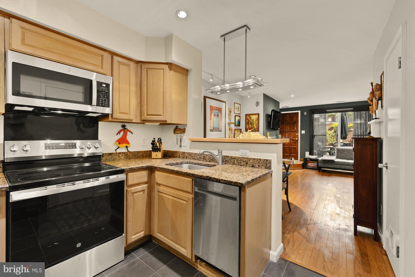 1715 15TH ST NW #44, WASHINGTON, District Of Columbia 20009, 1 Bedroom Bedrooms, ,1 BathroomBathrooms,Residential,For sale,1715 15TH ST NW #44,DCDC2226042 MLS # DCDC2226042