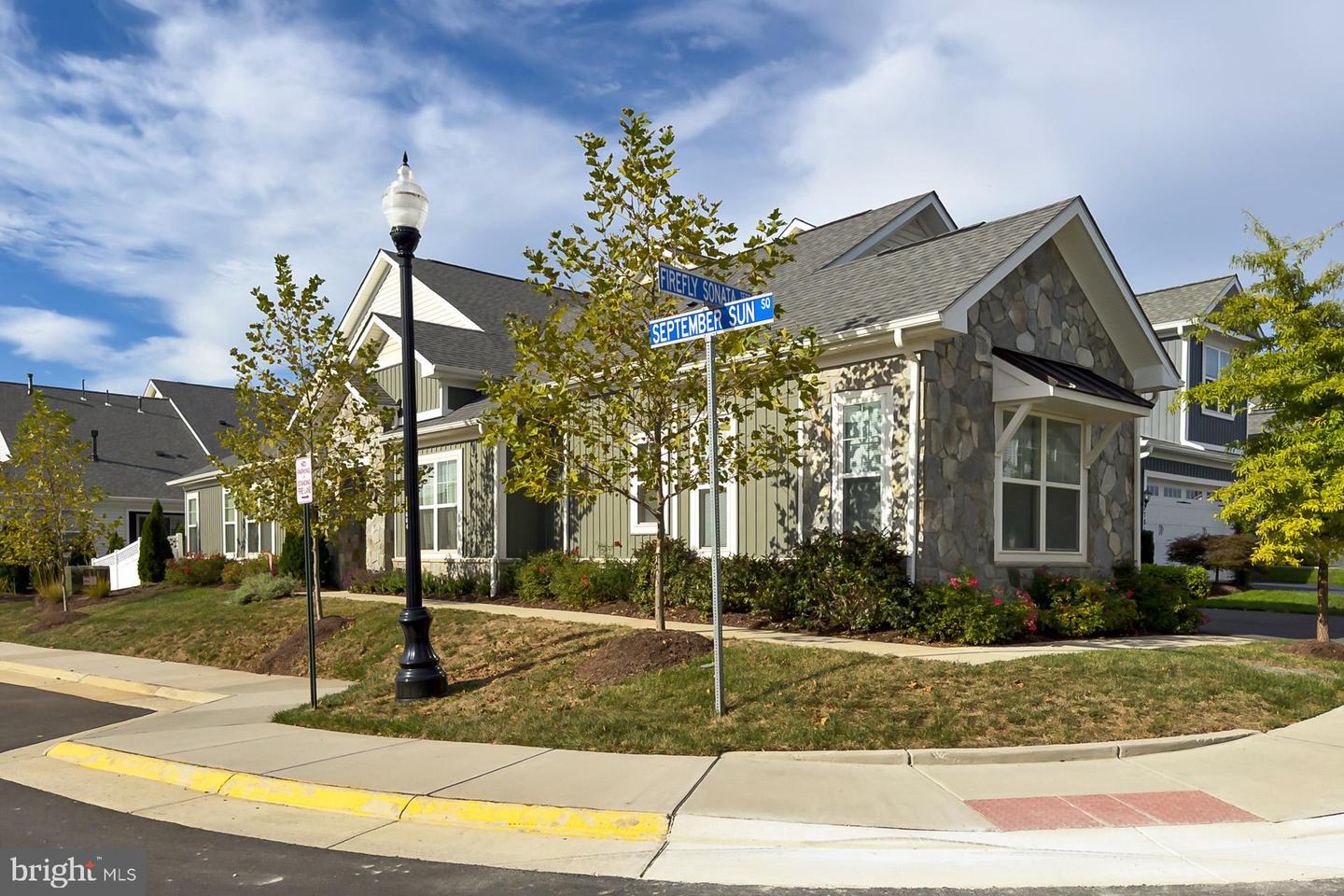 42783 FIREFLY SONATA TER, ASHBURN, Virginia 20148, 2 Bedrooms Bedrooms, ,3 BathroomsBathrooms,Residential,For sale,42783 FIREFLY SONATA TER,VALO2108470 MLS # VALO2108470
