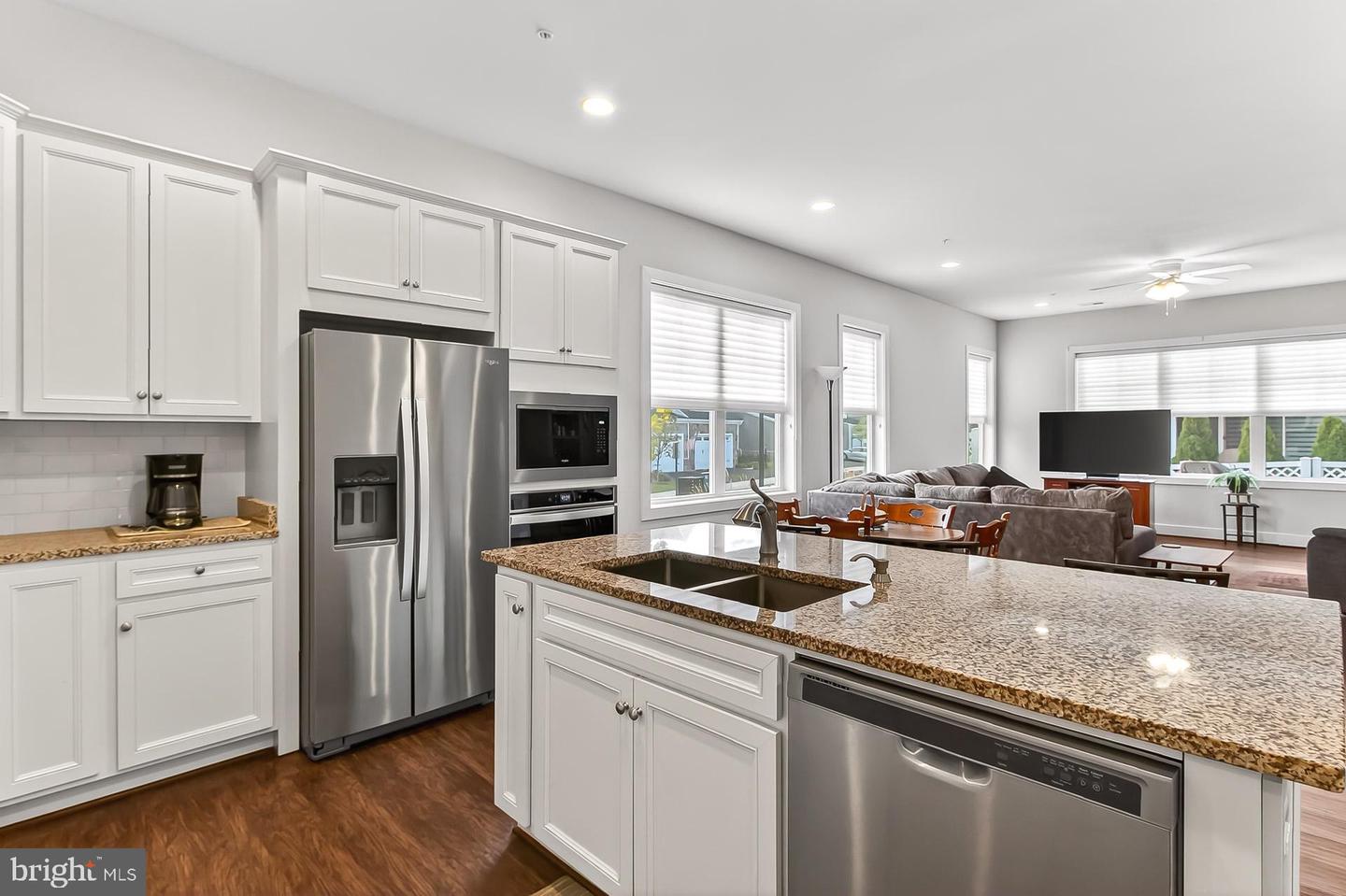 42783 FIREFLY SONATA TER, ASHBURN, Virginia 20148, 2 Bedrooms Bedrooms, ,3 BathroomsBathrooms,Residential,For sale,42783 FIREFLY SONATA TER,VALO2108470 MLS # VALO2108470