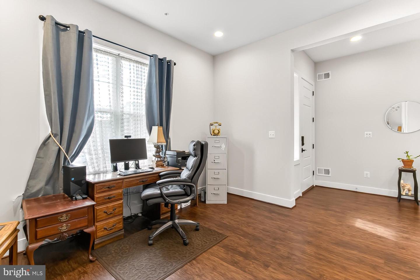 42783 FIREFLY SONATA TER, ASHBURN, Virginia 20148, 2 Bedrooms Bedrooms, ,3 BathroomsBathrooms,Residential,For sale,42783 FIREFLY SONATA TER,VALO2108470 MLS # VALO2108470