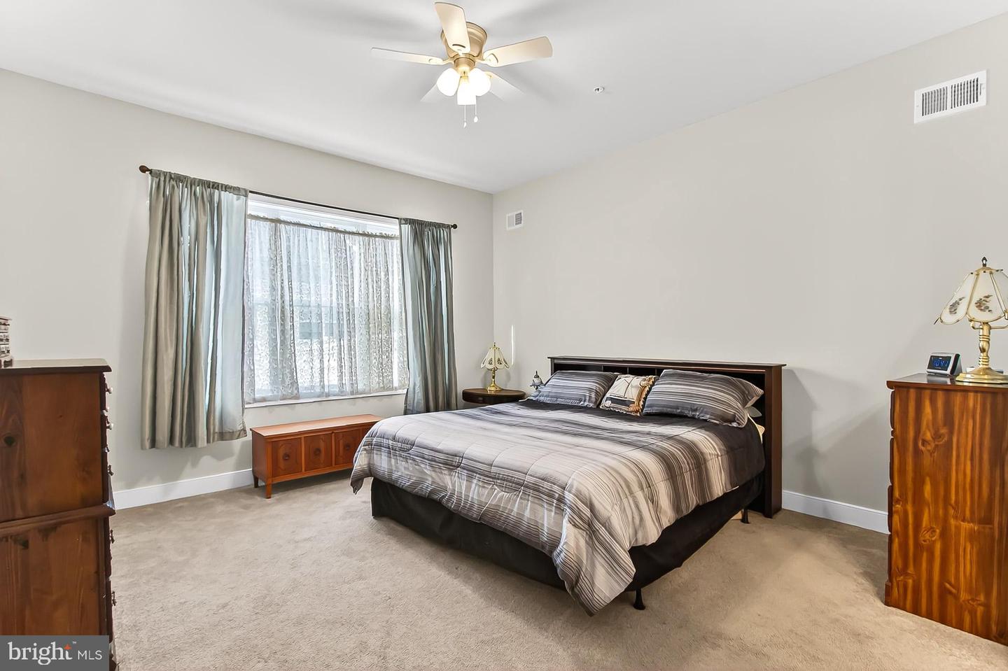 42783 FIREFLY SONATA TER, ASHBURN, Virginia 20148, 2 Bedrooms Bedrooms, ,3 BathroomsBathrooms,Residential,For sale,42783 FIREFLY SONATA TER,VALO2108470 MLS # VALO2108470
