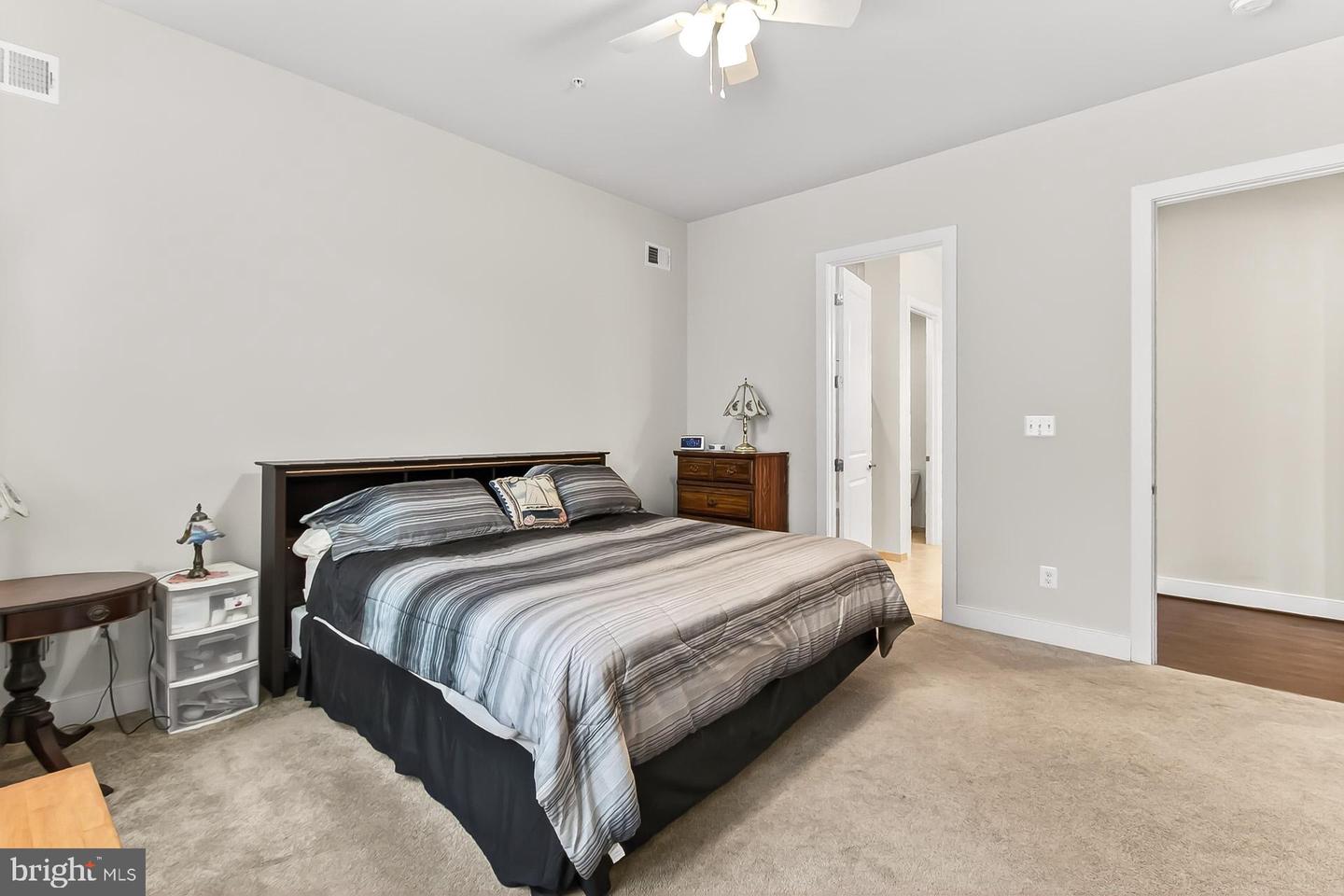 42783 FIREFLY SONATA TER, ASHBURN, Virginia 20148, 2 Bedrooms Bedrooms, ,3 BathroomsBathrooms,Residential,For sale,42783 FIREFLY SONATA TER,VALO2108470 MLS # VALO2108470
