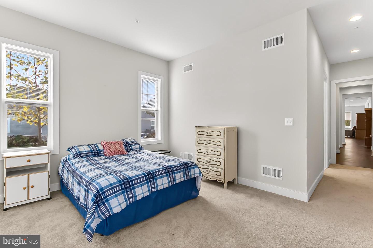 42783 FIREFLY SONATA TER, ASHBURN, Virginia 20148, 2 Bedrooms Bedrooms, ,3 BathroomsBathrooms,Residential,For sale,42783 FIREFLY SONATA TER,VALO2108470 MLS # VALO2108470