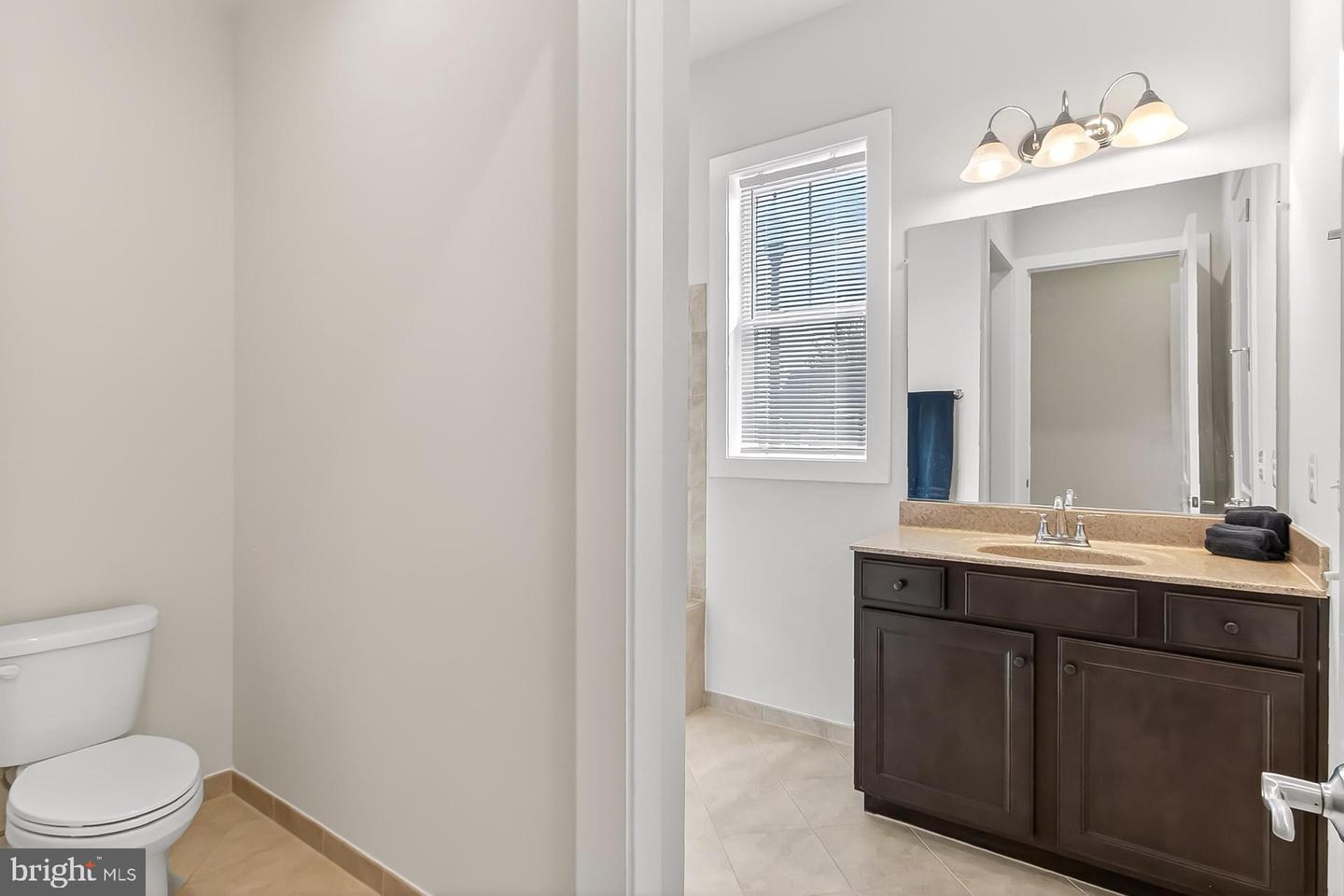 42783 FIREFLY SONATA TER, ASHBURN, Virginia 20148, 2 Bedrooms Bedrooms, ,3 BathroomsBathrooms,Residential,For sale,42783 FIREFLY SONATA TER,VALO2108470 MLS # VALO2108470