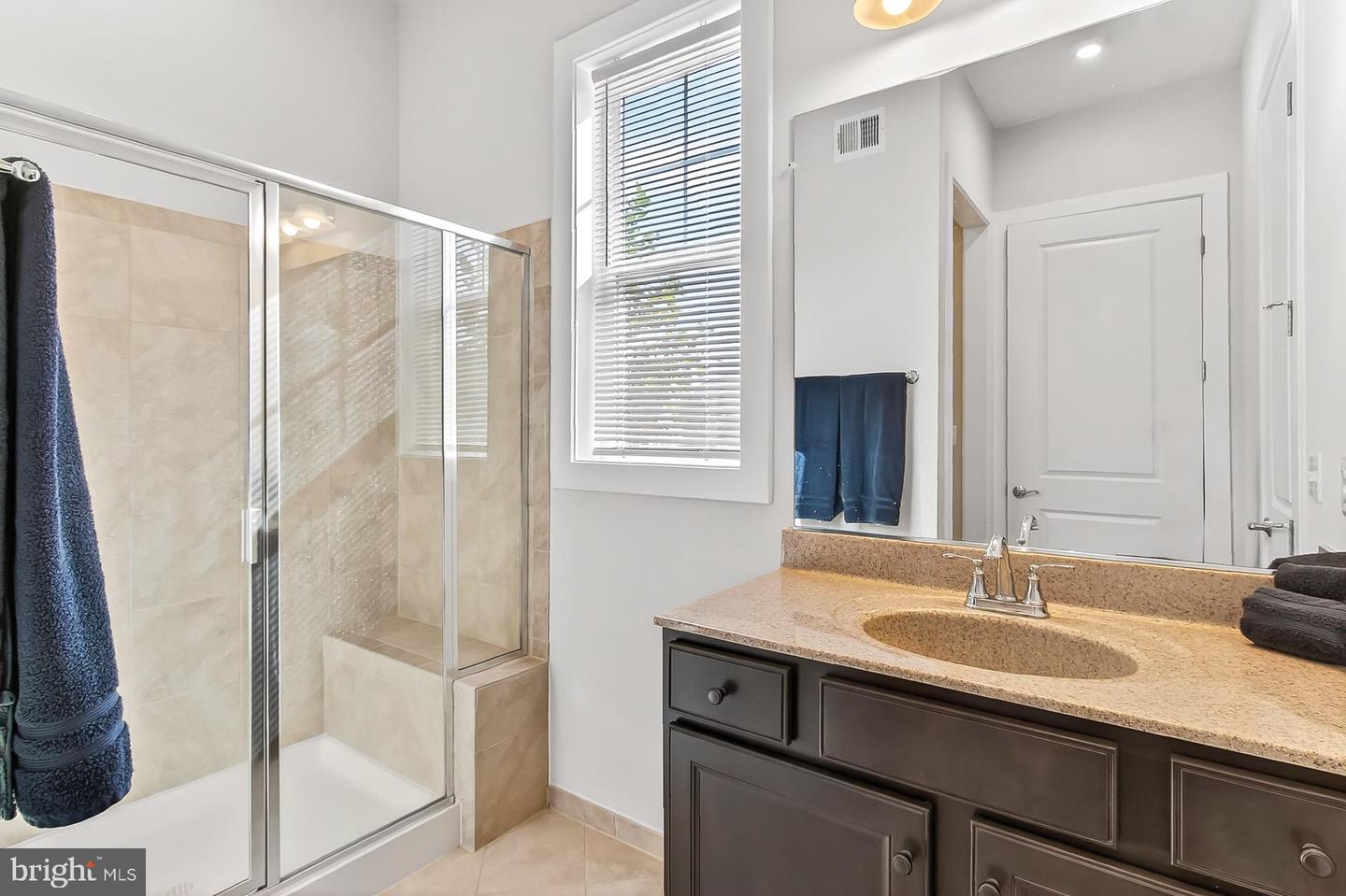 42783 FIREFLY SONATA TER, ASHBURN, Virginia 20148, 2 Bedrooms Bedrooms, ,3 BathroomsBathrooms,Residential,For sale,42783 FIREFLY SONATA TER,VALO2108470 MLS # VALO2108470