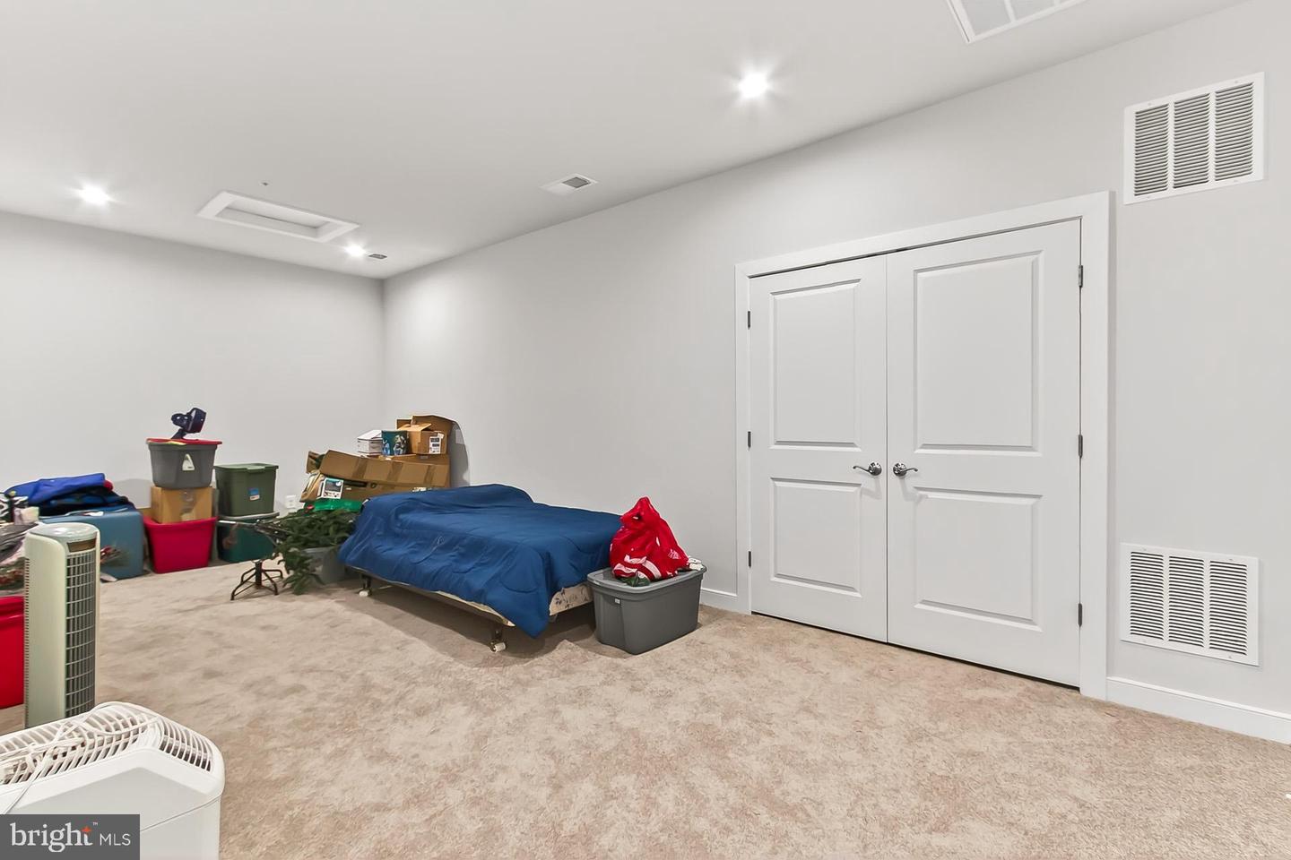 42783 FIREFLY SONATA TER, ASHBURN, Virginia 20148, 2 Bedrooms Bedrooms, ,3 BathroomsBathrooms,Residential,For sale,42783 FIREFLY SONATA TER,VALO2108470 MLS # VALO2108470