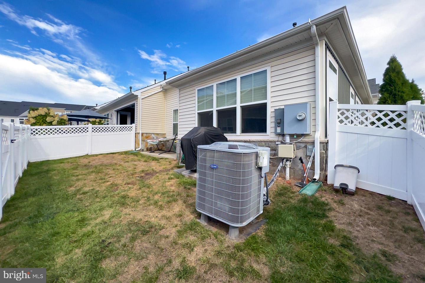 42783 FIREFLY SONATA TER, ASHBURN, Virginia 20148, 2 Bedrooms Bedrooms, ,3 BathroomsBathrooms,Residential,For sale,42783 FIREFLY SONATA TER,VALO2108470 MLS # VALO2108470