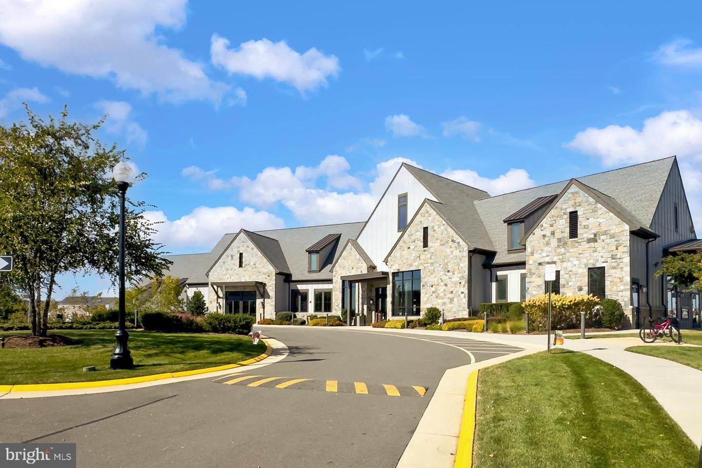 42783 FIREFLY SONATA TER, ASHBURN, Virginia 20148, 2 Bedrooms Bedrooms, ,3 BathroomsBathrooms,Residential,For sale,42783 FIREFLY SONATA TER,VALO2108470 MLS # VALO2108470