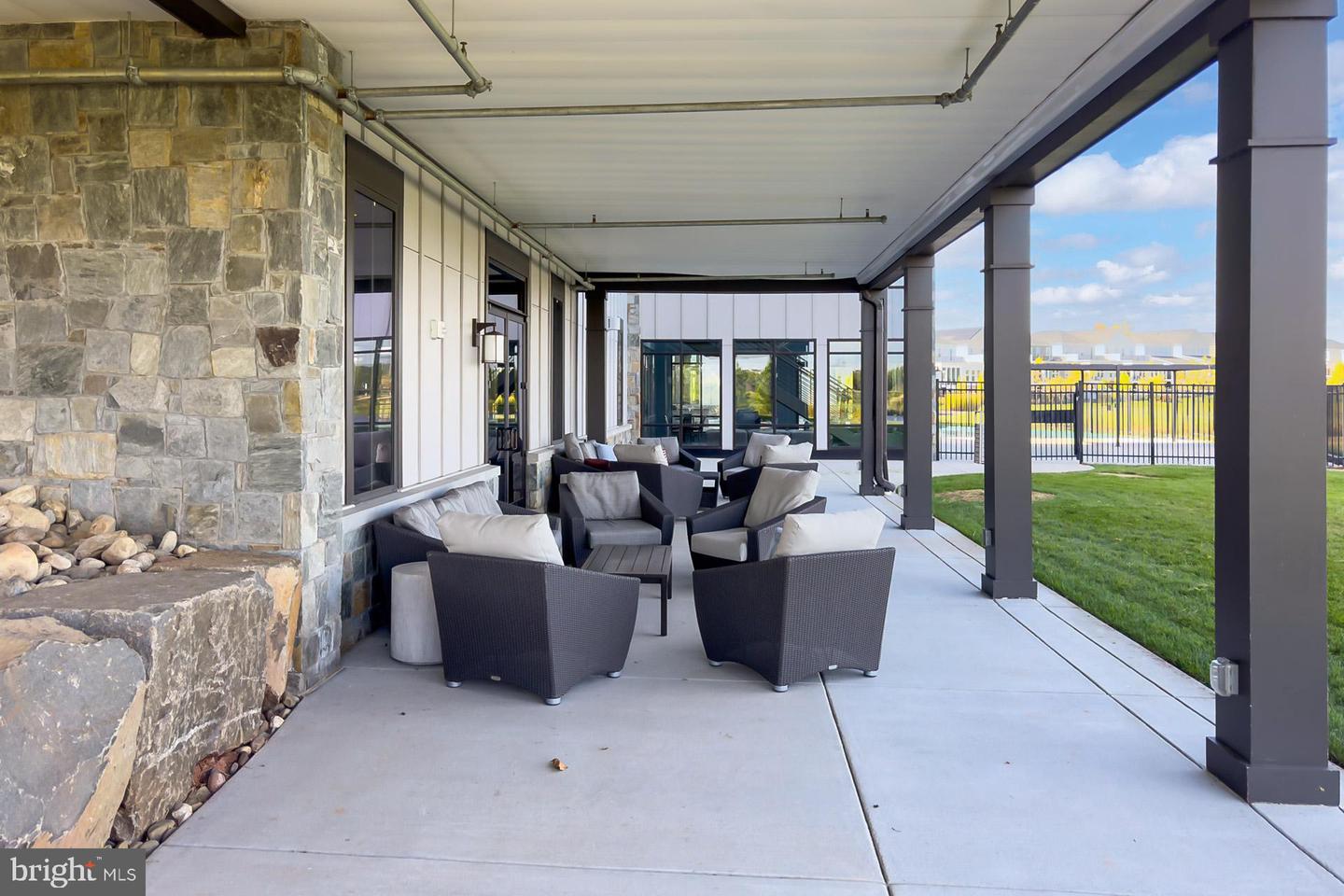 42783 FIREFLY SONATA TER, ASHBURN, Virginia 20148, 2 Bedrooms Bedrooms, ,3 BathroomsBathrooms,Residential,For sale,42783 FIREFLY SONATA TER,VALO2108470 MLS # VALO2108470