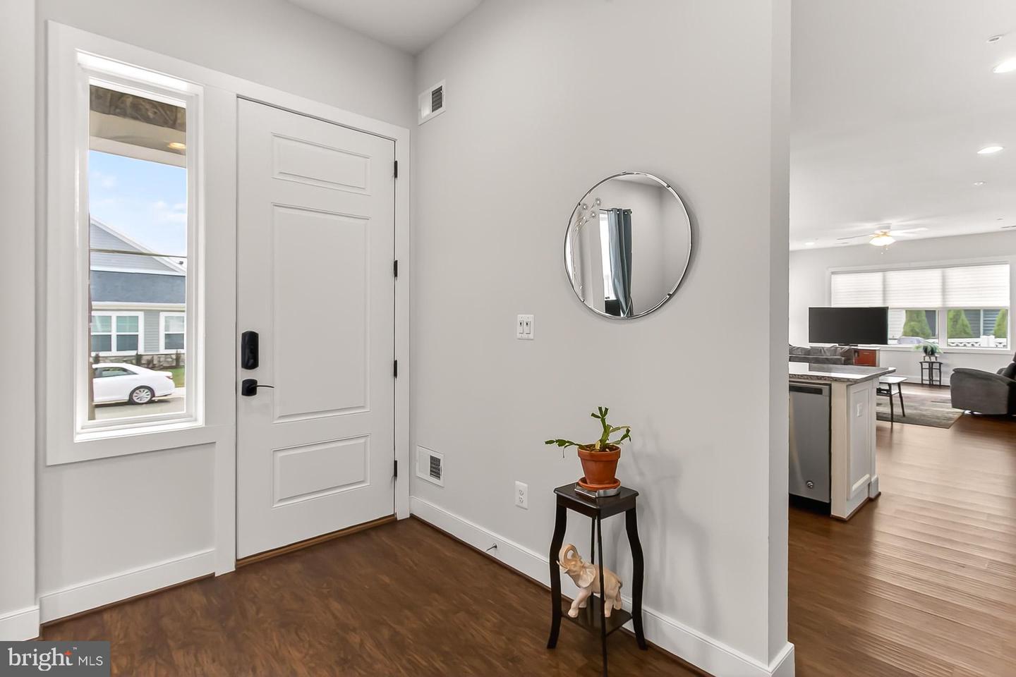 42783 FIREFLY SONATA TER, ASHBURN, Virginia 20148, 2 Bedrooms Bedrooms, ,3 BathroomsBathrooms,Residential,For sale,42783 FIREFLY SONATA TER,VALO2108470 MLS # VALO2108470