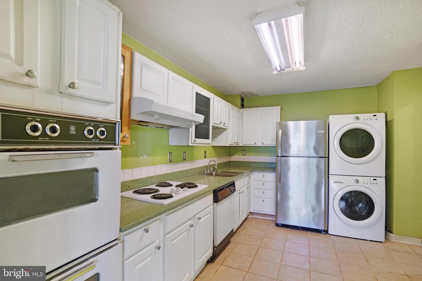 205 YOAKUM PKWY #223, ALEXANDRIA, Virginia 22304, 2 Bedrooms Bedrooms, ,2 BathroomsBathrooms,Residential,For sale,205 YOAKUM PKWY #223,VAAX2050648 MLS # VAAX2050648