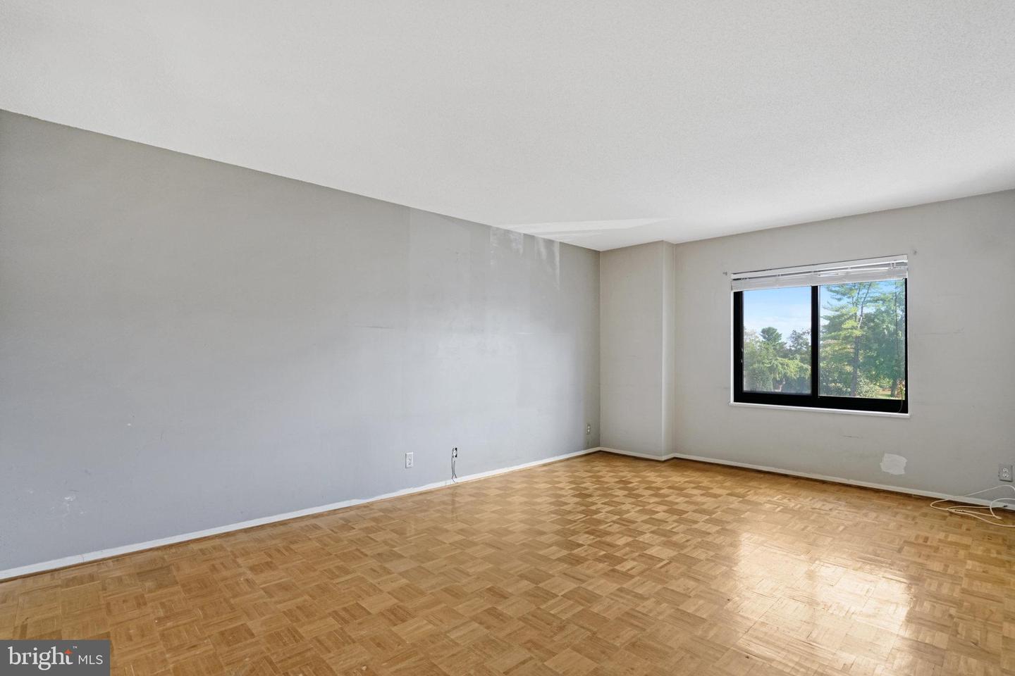 205 YOAKUM PKWY #223, ALEXANDRIA, Virginia 22304, 2 Bedrooms Bedrooms, ,2 BathroomsBathrooms,Residential,For sale,205 YOAKUM PKWY #223,VAAX2050648 MLS # VAAX2050648