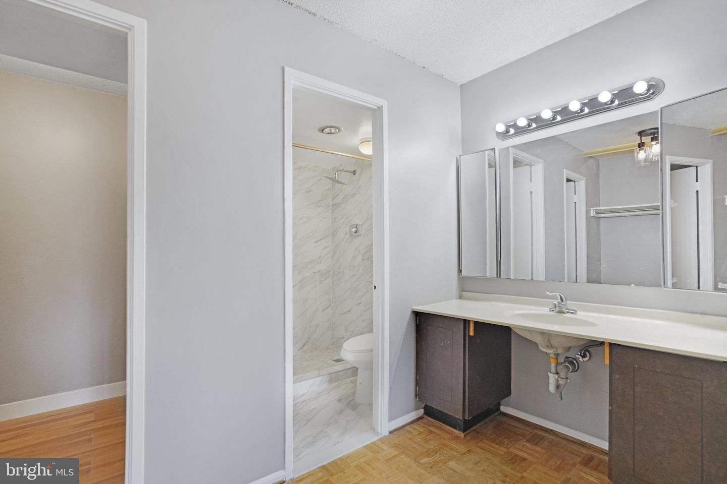 205 YOAKUM PKWY #223, ALEXANDRIA, Virginia 22304, 2 Bedrooms Bedrooms, ,2 BathroomsBathrooms,Residential,For sale,205 YOAKUM PKWY #223,VAAX2050648 MLS # VAAX2050648