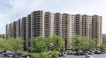 205 YOAKUM PKWY #223, ALEXANDRIA, Virginia 22304, 2 Bedrooms Bedrooms, ,2 BathroomsBathrooms,Residential,For sale,205 YOAKUM PKWY #223,VAAX2050648 MLS # VAAX2050648